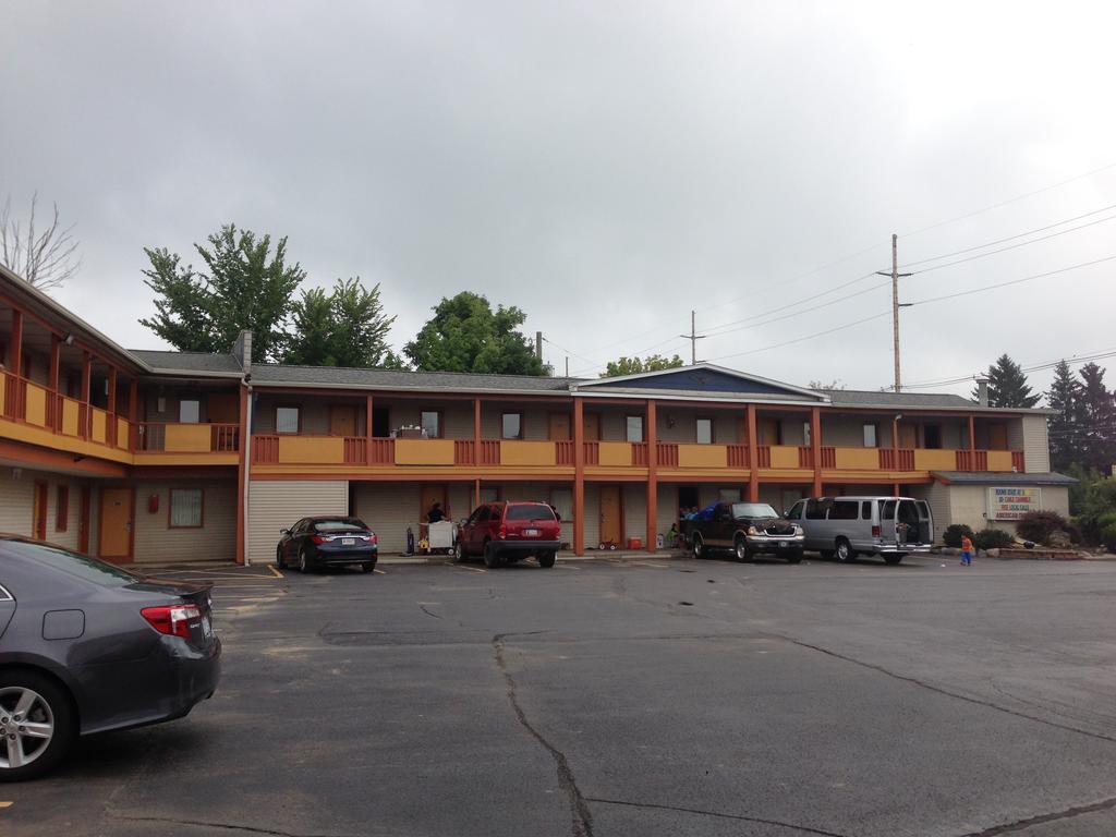 Cadet Motor Inn - Coldwater Bagian luar foto