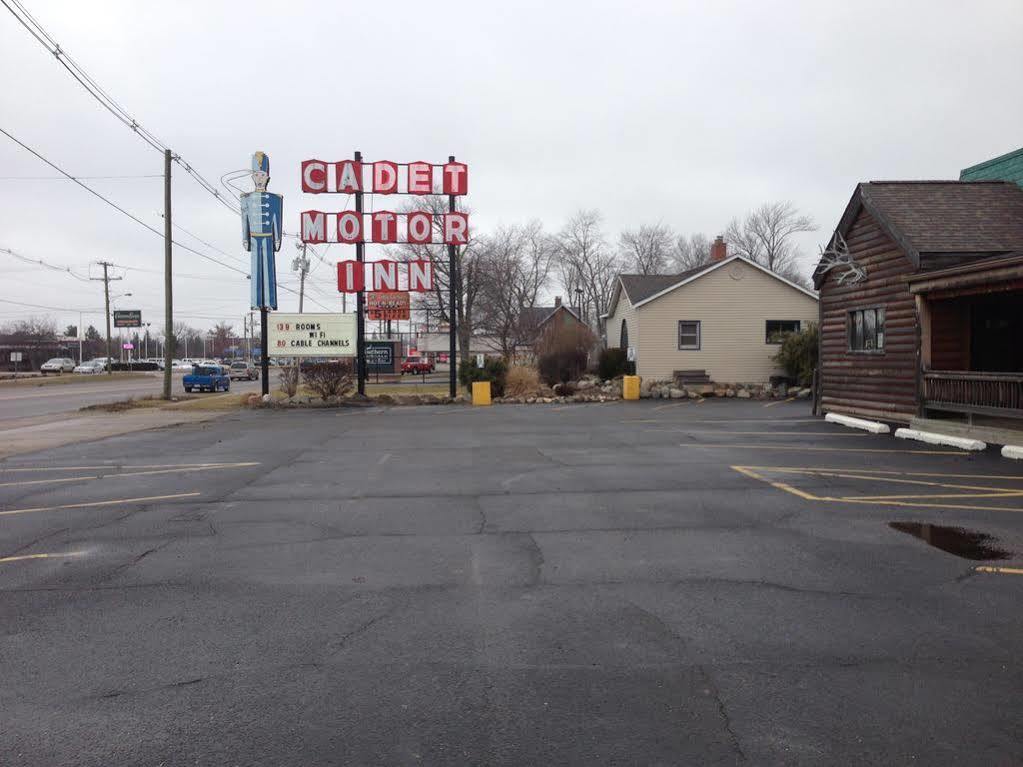 Cadet Motor Inn - Coldwater Bagian luar foto